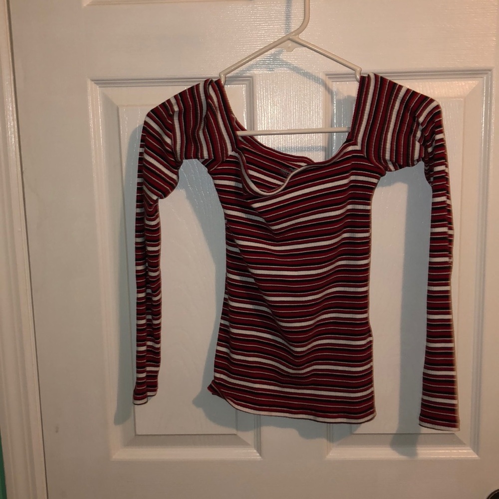Off the shoulder fitted Hollister long sleeve